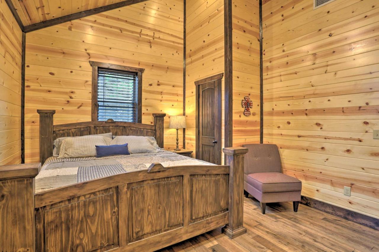 Luxe 'Great Bear Lodge' With Spa, Fire Pit, And Views! Broken Bow Zewnętrze zdjęcie